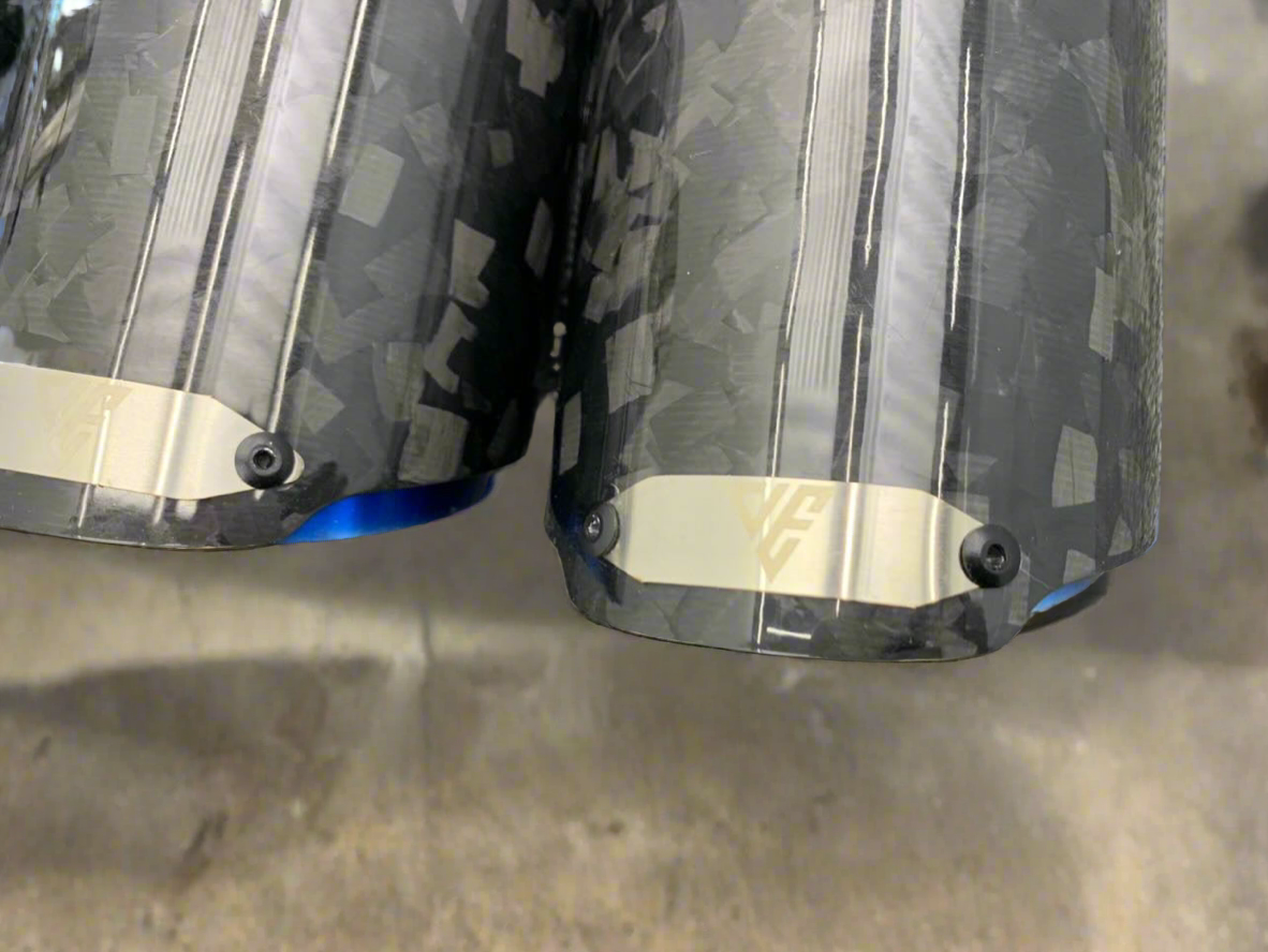 1x Forged Carbon Fibre Tip
