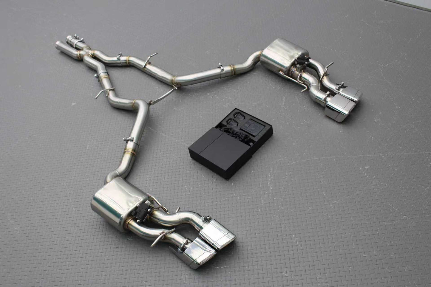 Mercedes CLS63 Valved Catback