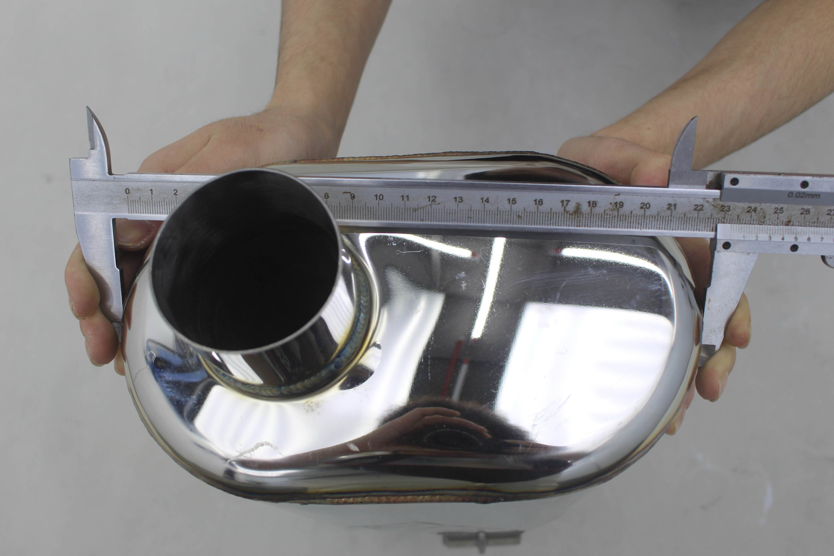 Universal Valve Muffler With Remote and Module Valved Exhausts